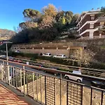 Joivy Inviting 1-bedroom Flat With Balcony In Lejlighed
