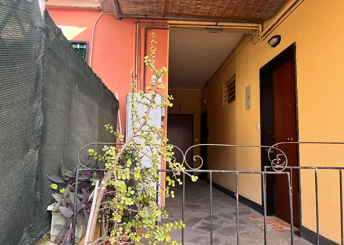 Joivy Inviting 1-bedroom Flat With Balcony In Rapallo